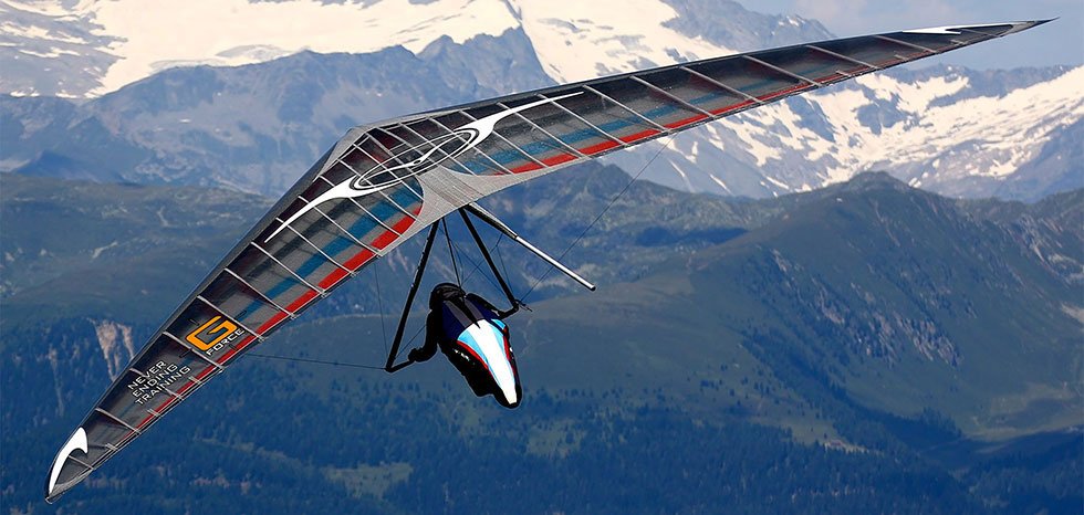 What is the difference between a paraglider and a kite?