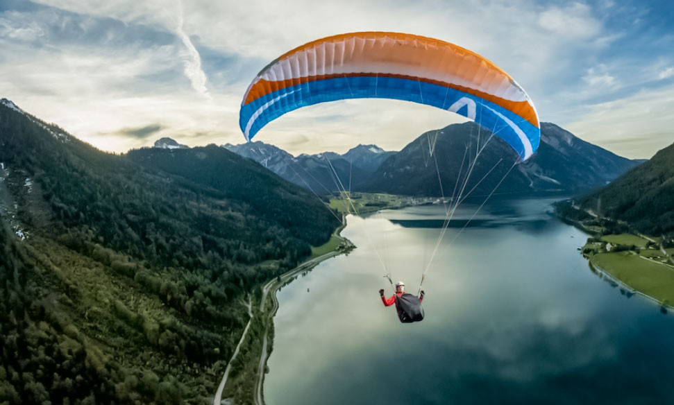 Reza Abazari and Paraglider history
